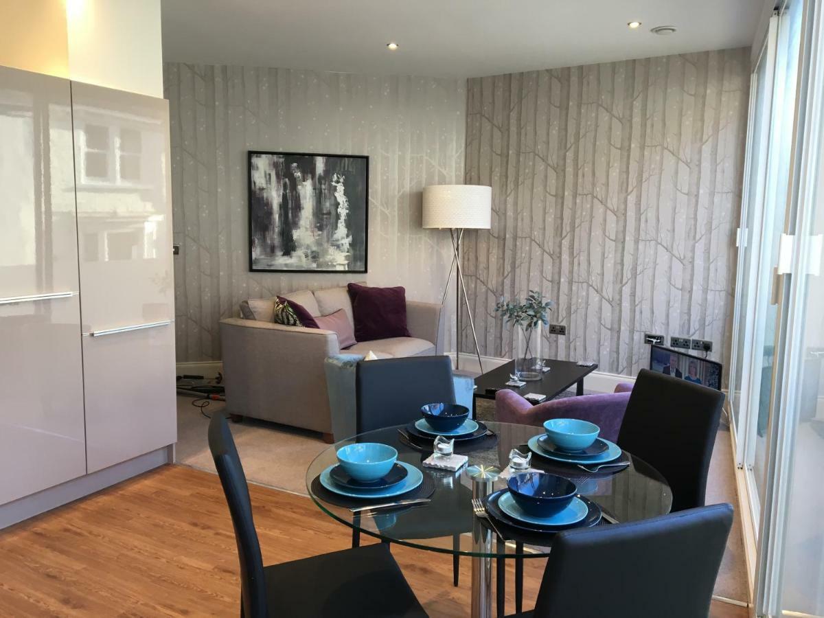 Star Tree Apartment Йорк Экстерьер фото